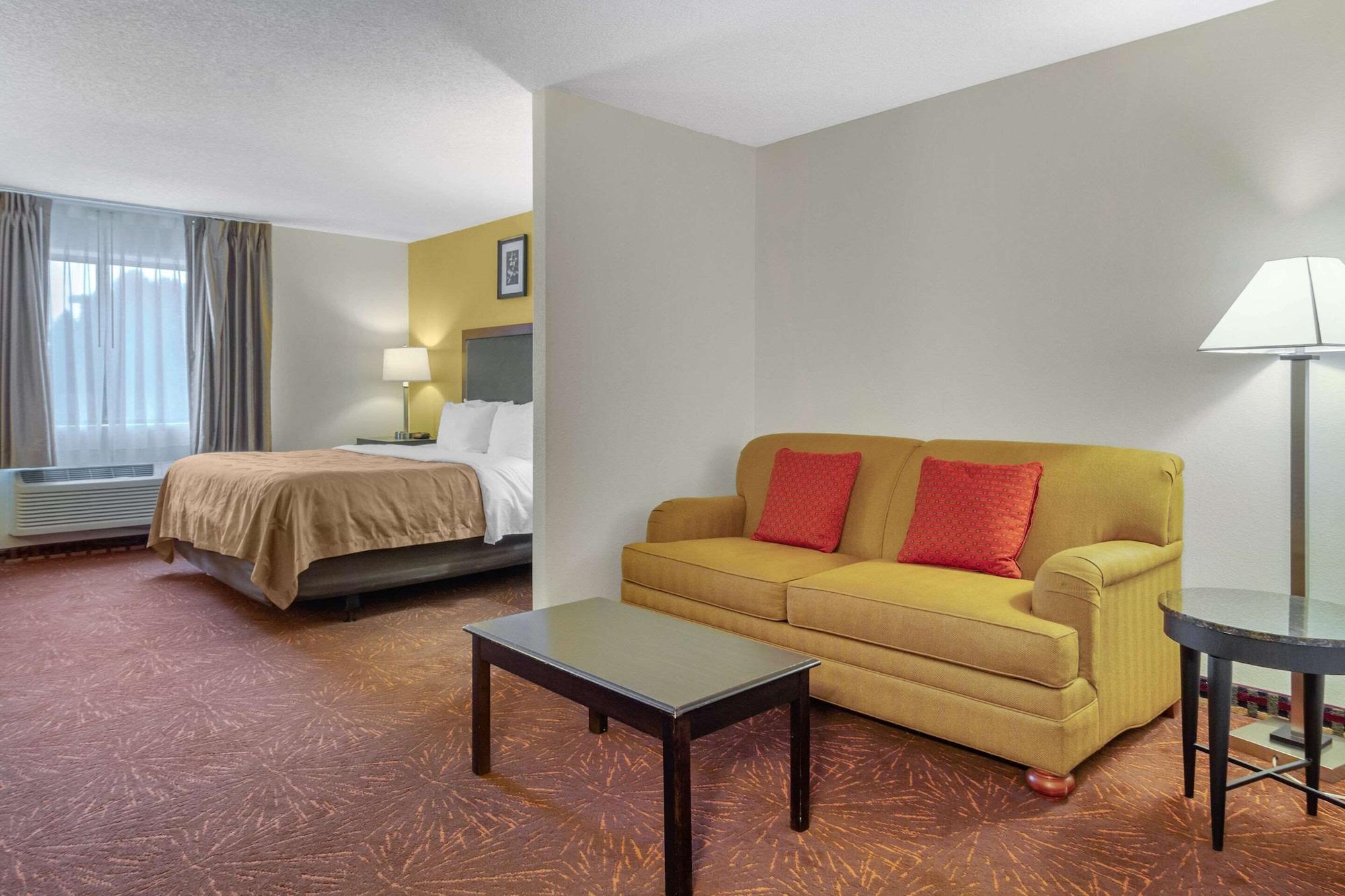 Quality Inn & Suites Lakewood - Denver Southwest Εξωτερικό φωτογραφία