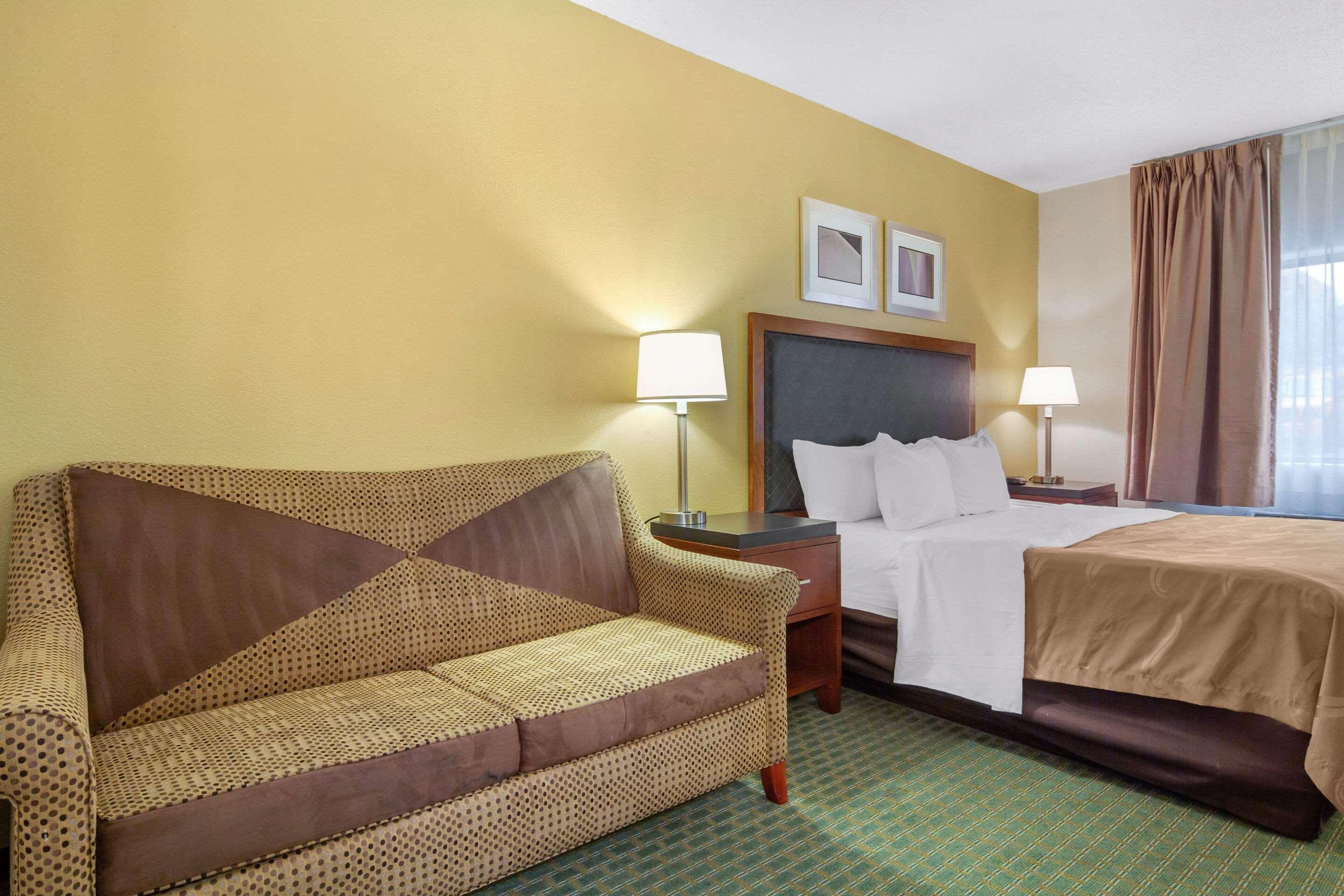 Quality Inn & Suites Lakewood - Denver Southwest Εξωτερικό φωτογραφία