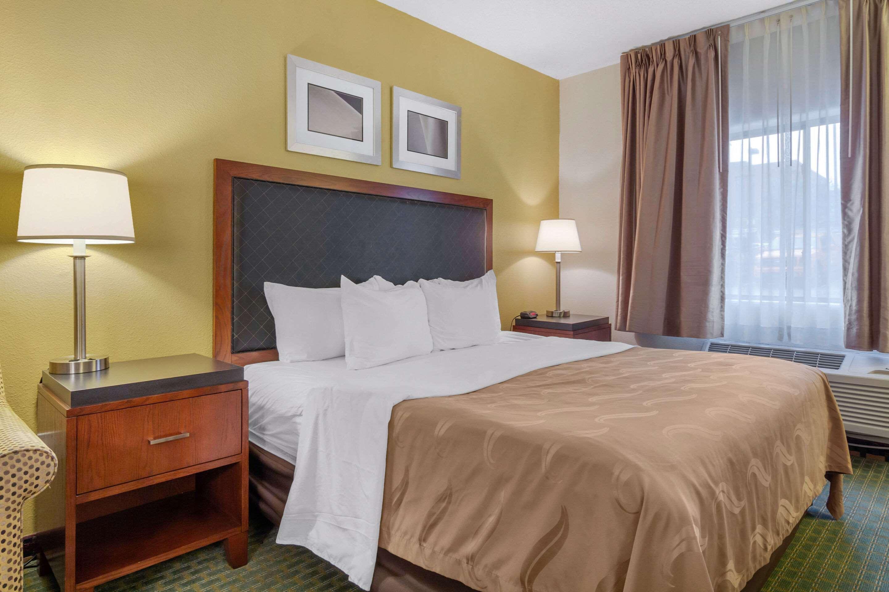 Quality Inn & Suites Lakewood - Denver Southwest Εξωτερικό φωτογραφία