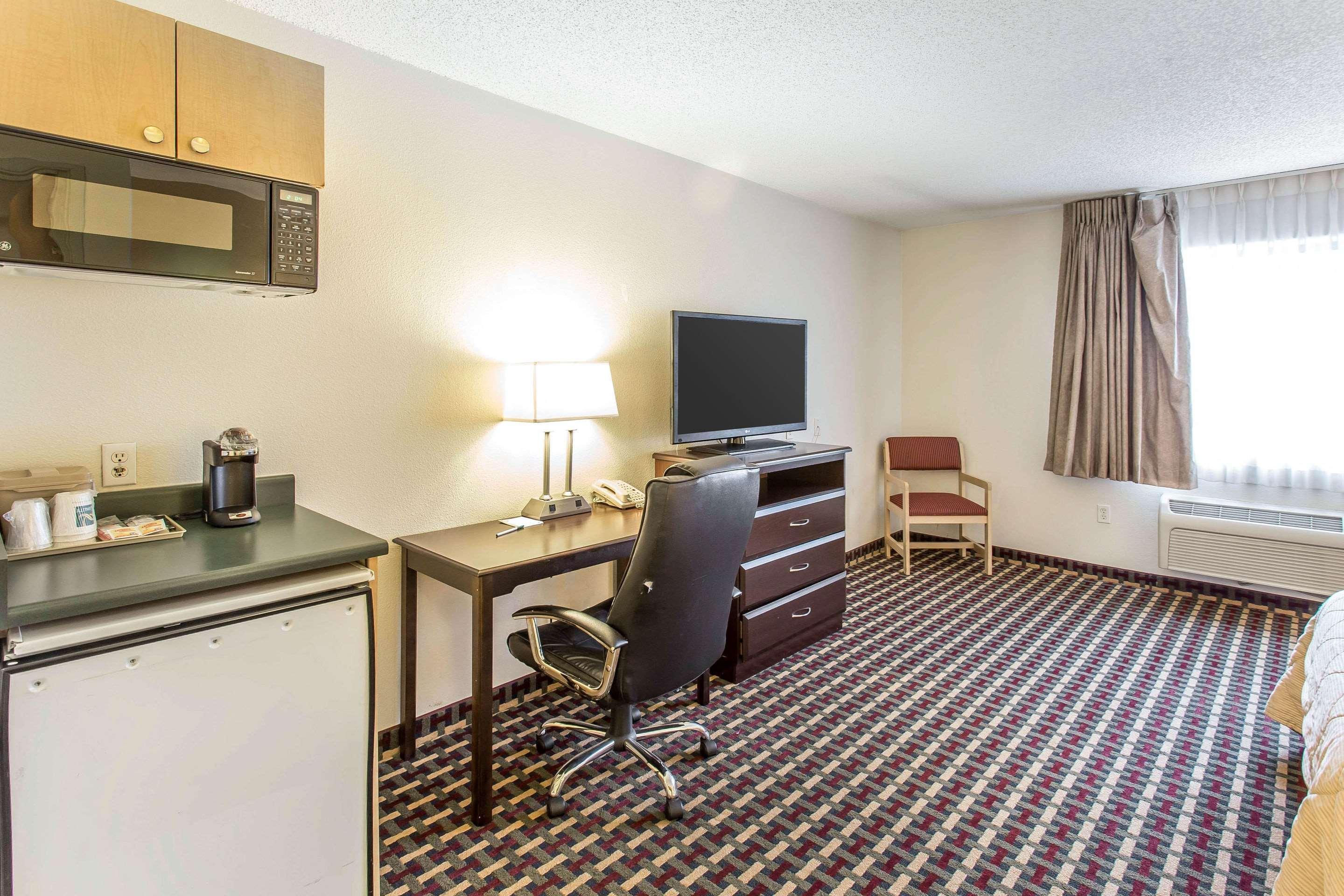 Quality Inn & Suites Lakewood - Denver Southwest Εξωτερικό φωτογραφία
