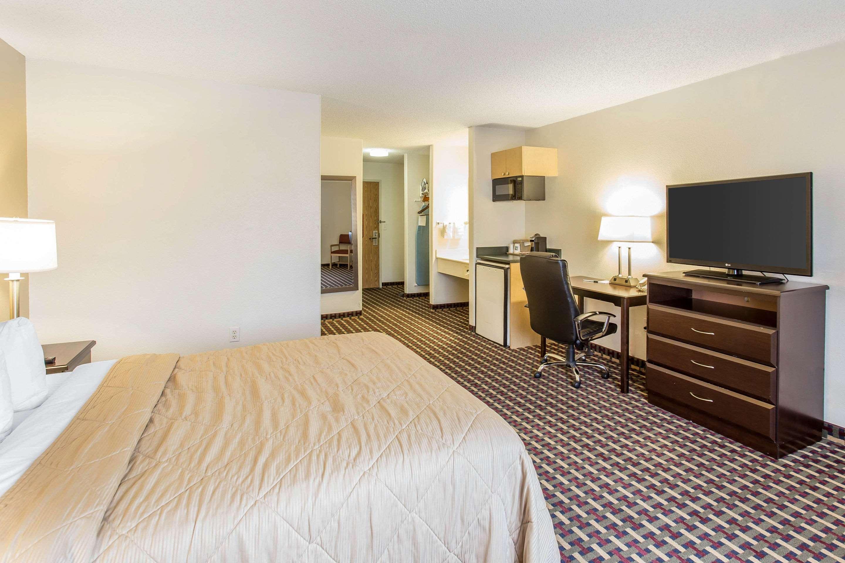 Quality Inn & Suites Lakewood - Denver Southwest Εξωτερικό φωτογραφία