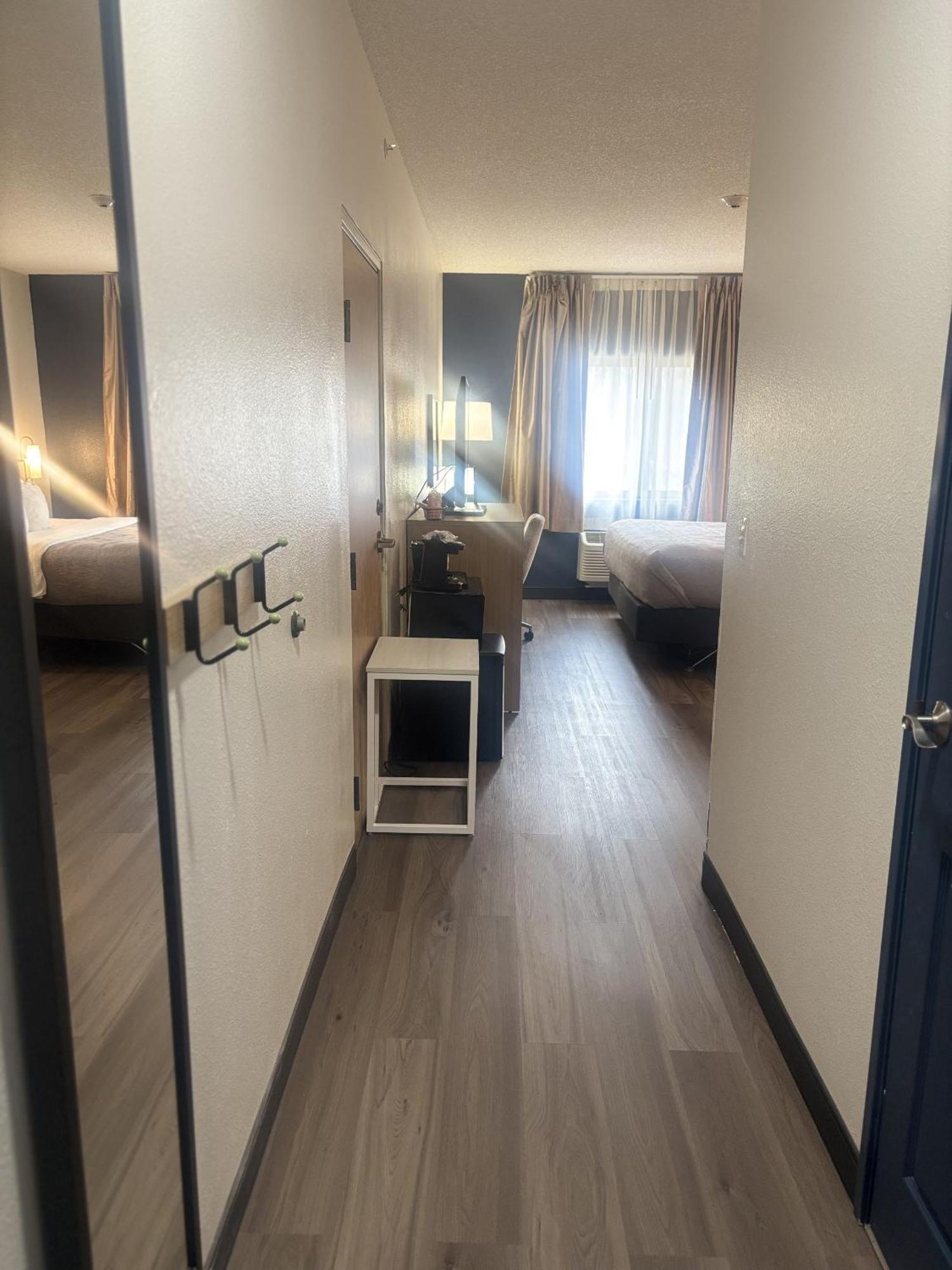 Quality Inn & Suites Lakewood - Denver Southwest Εξωτερικό φωτογραφία